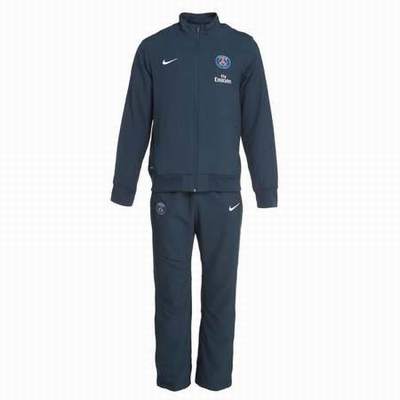 chaussure asics logo